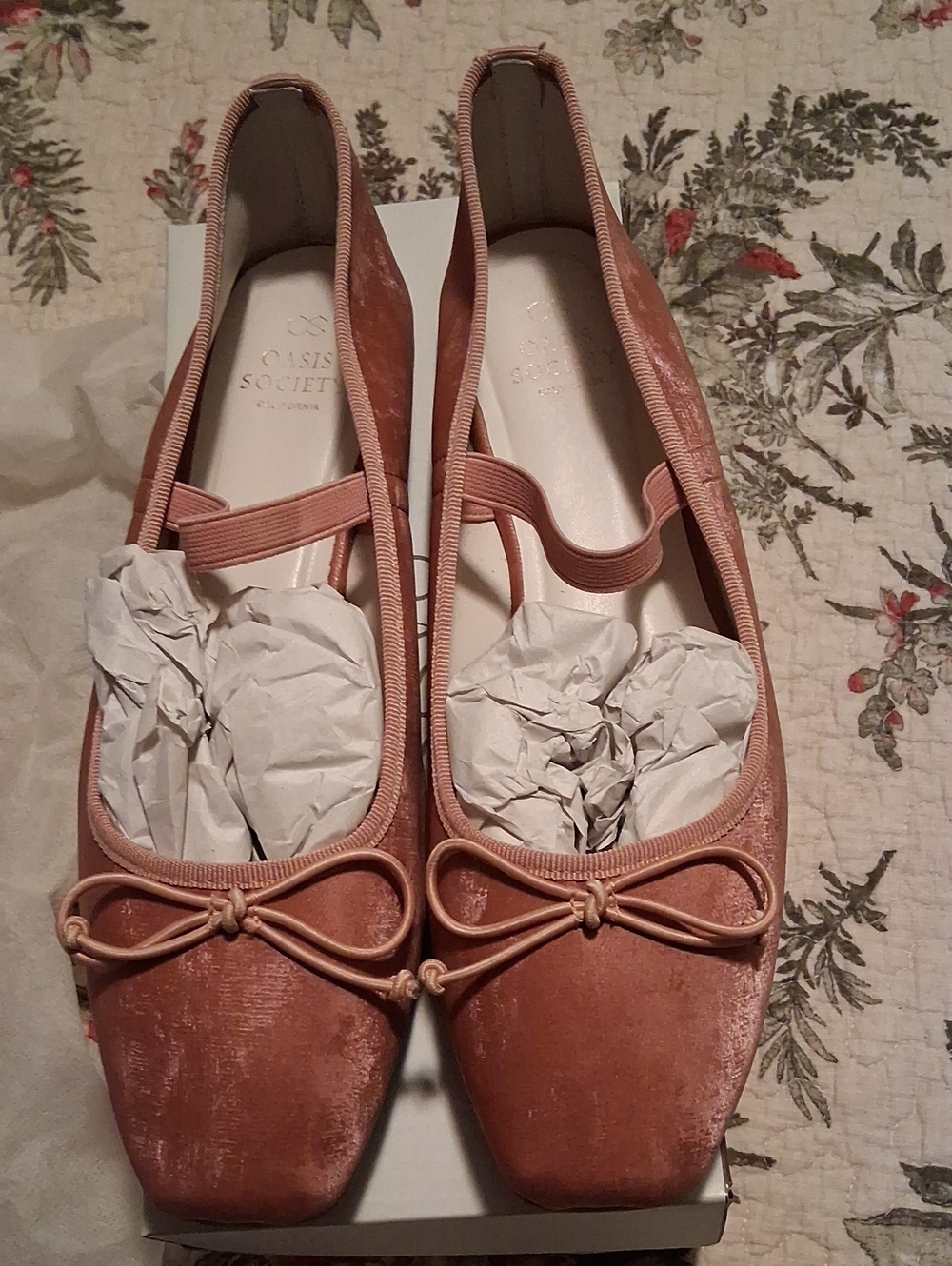 Oasis Society California Rose Ballet Flats. Size 10 Run Large
